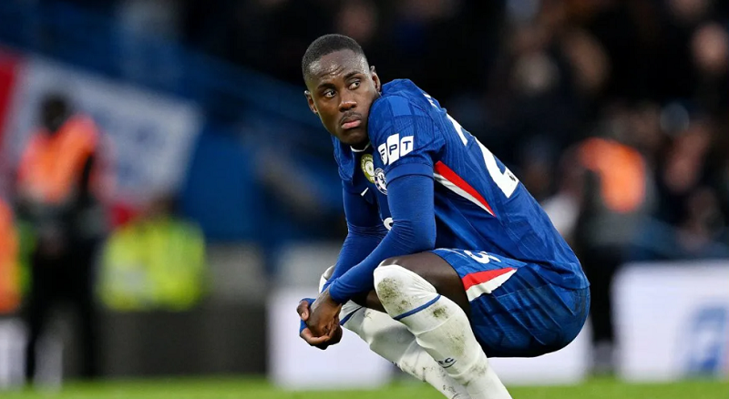 chelsea-sup-do-tai-paris-enzo-fernandez-noi-nong-voi-thu-mon-jorgensen